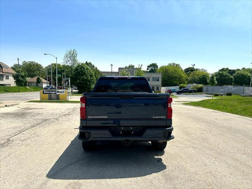2022 Chevrolet Silverado 1500 Custom