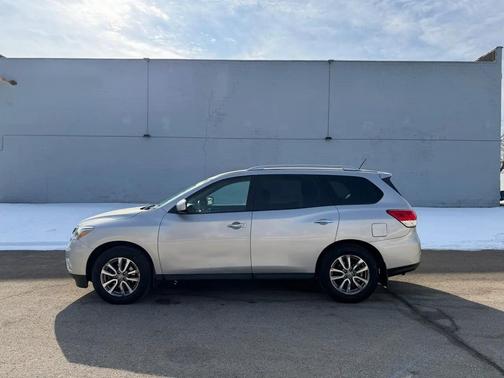 2015 Nissan Pathfinder SV