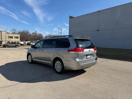 2011 Toyota Sienna XLE