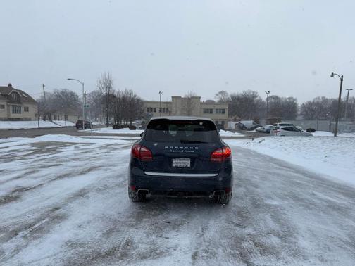 2012 Porsche Cayenne Cayenne S Hybrid
