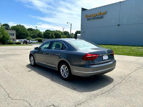 2016 Volkswagen Passat 1.8T S
