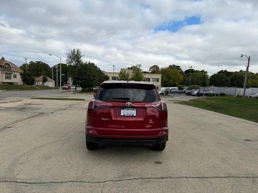 2018 Toyota RAV4 LE