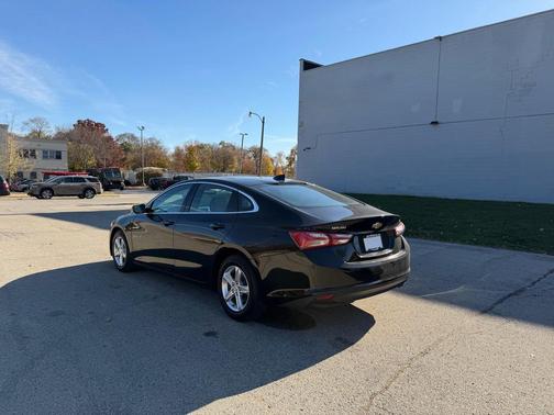 2022 Chevrolet Malibu FWD LT