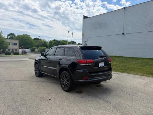 Diamond Black Crystal Pearlcoat 2018 Jeep Grand Cherokee High Altitude