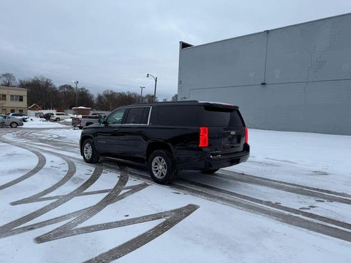 2019 Chevrolet Suburban LT