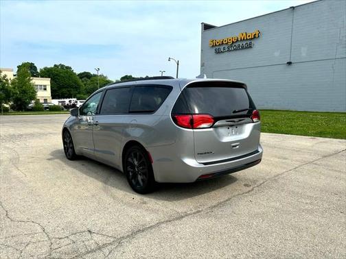 2018 Chrysler Pacifica Touring-L