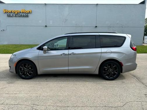 2018 Chrysler Pacifica Touring-L