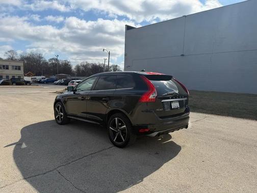 2016 Volvo XC60 T6 Drive-E R-Design Platinum