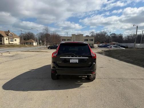 2016 Volvo XC60 T6 Drive-E R-Design Platinum