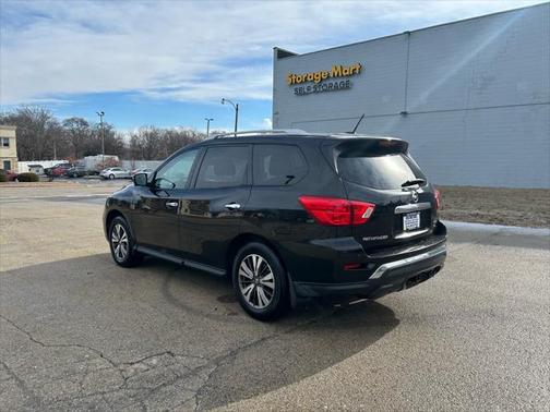 2017 Nissan Pathfinder Platinum