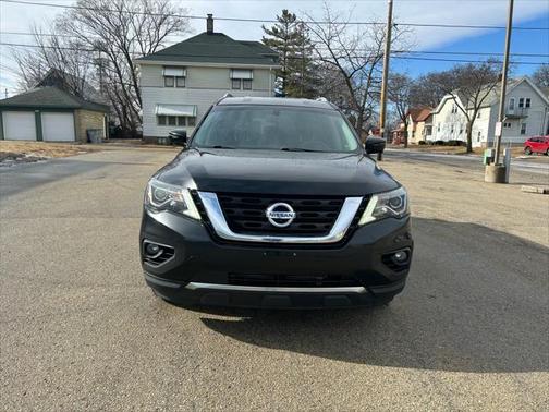 2017 Nissan Pathfinder Platinum