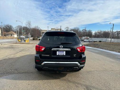 2017 Nissan Pathfinder Platinum