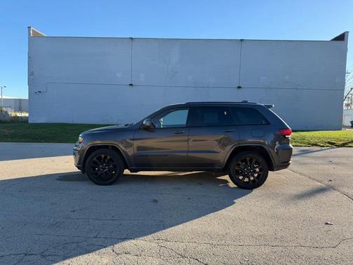 2020 Jeep Grand Cherokee Altitude