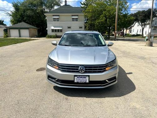 2018 Volkswagen Passat SE