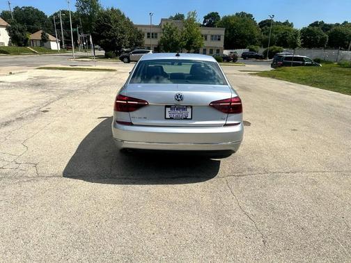 2018 Volkswagen Passat SE