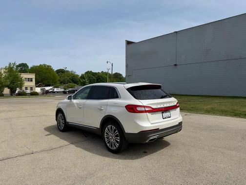 White Platinum Metallic Tri-Coat 2016 Lincoln MKX Reserve