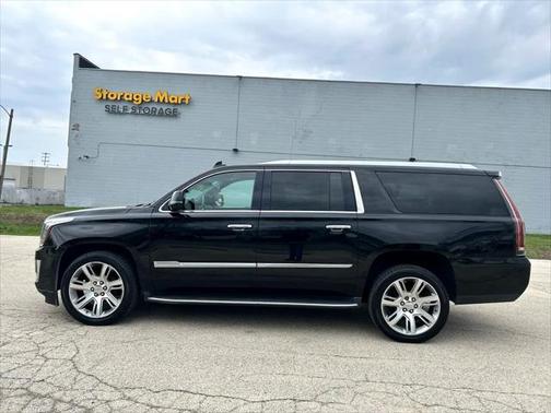 2018 Cadillac Escalade ESV Luxury