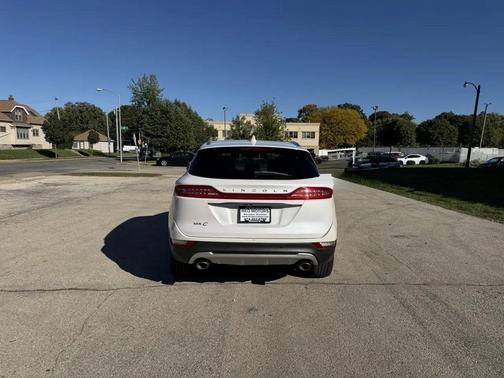 White 2019 Lincoln MKC Reserve