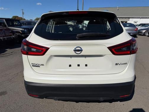 2020 Nissan Rogue Sport SV