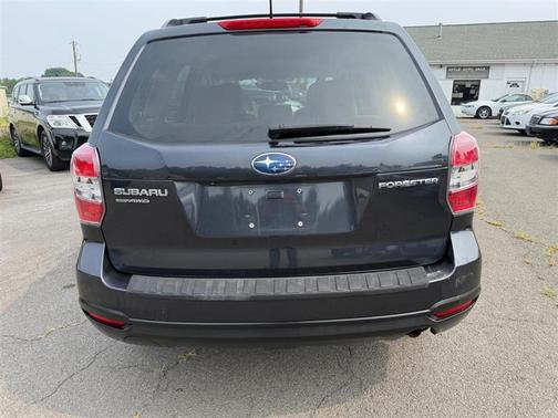Gray 2015 Subaru Forester 2.5i Premium