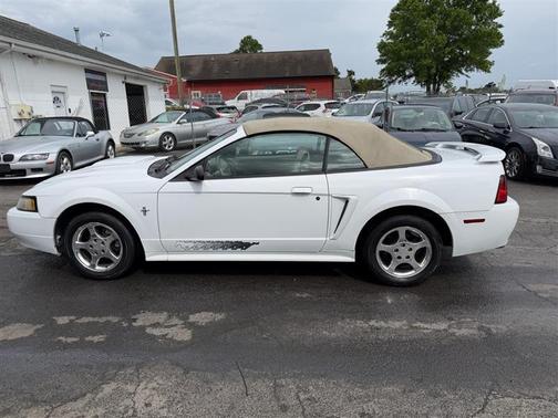 White 2003 Ford Mustang DELUXE/PREMIUM
