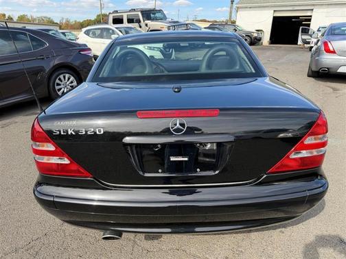 2001 Mercedes-Benz SLK-Class Base