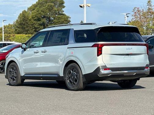 2026 Kia Carnival SX