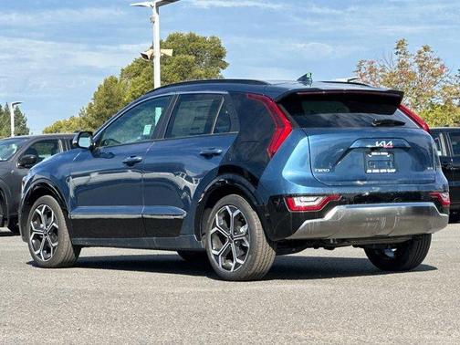 2025 Kia Niro SX Touring