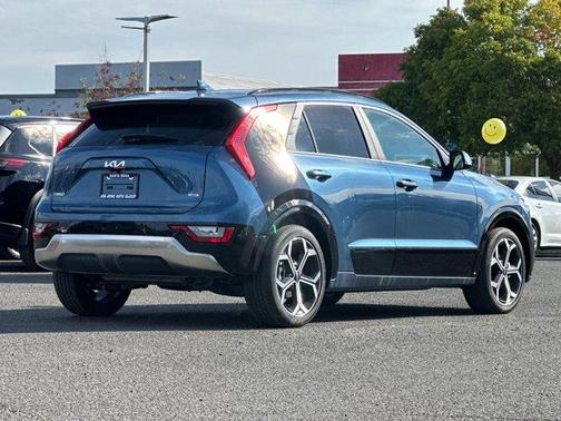 2025 Kia Niro SX Touring