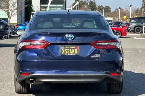 2021 Toyota Camry Hybrid XLE