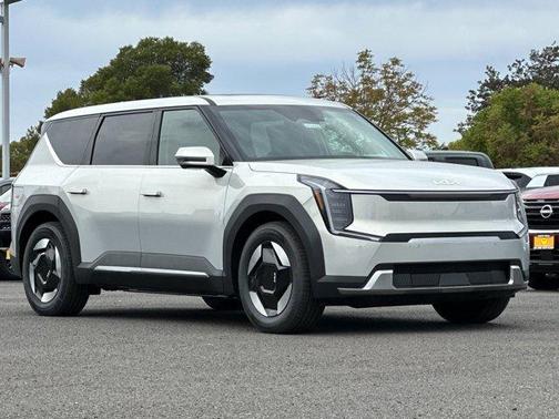 2026 Kia EV9 Light Long Range