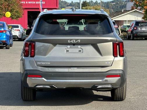 2026 Kia Sorento Hybrid EX