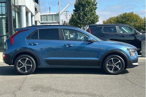 2024 Kia Niro Plug-In Hybrid EX