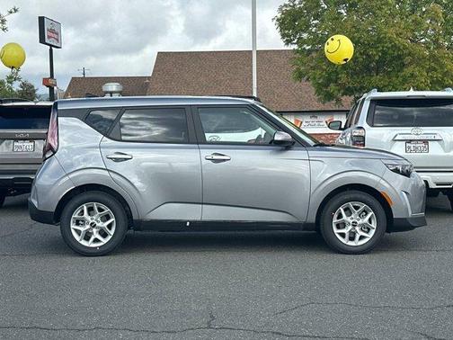 2025 Kia Soul S