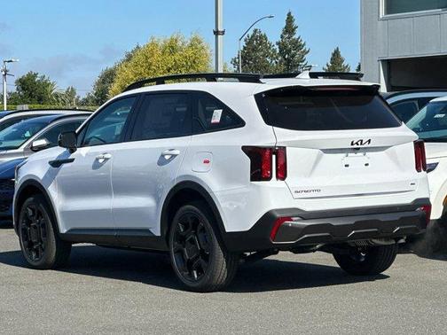 2025 Kia Sorento X-Line EX