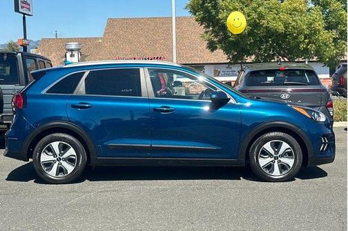 2022 Kia Niro LX