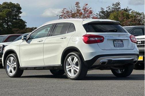2017 Mercedes-Benz GLA 250 Base 4MATIC