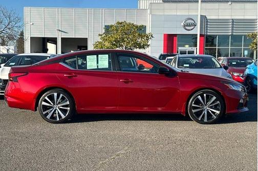 2021 Nissan Altima 2.5 SR