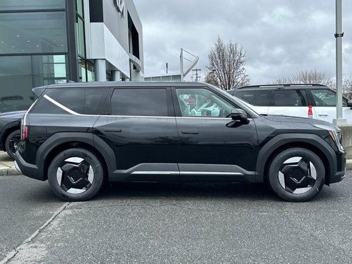 2026 Kia EV9 Light Long Range