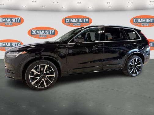 2020 Volvo XC90 T6 Momentum