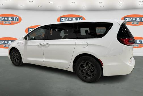 2022 Chrysler Pacifica Hybrid Touring L