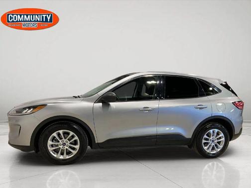 SILVER 2022 Ford Escape SE