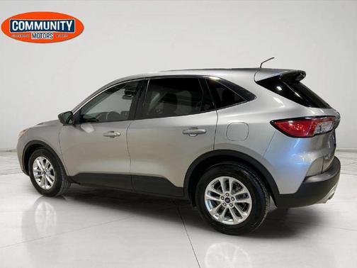 SILVER 2022 Ford Escape SE