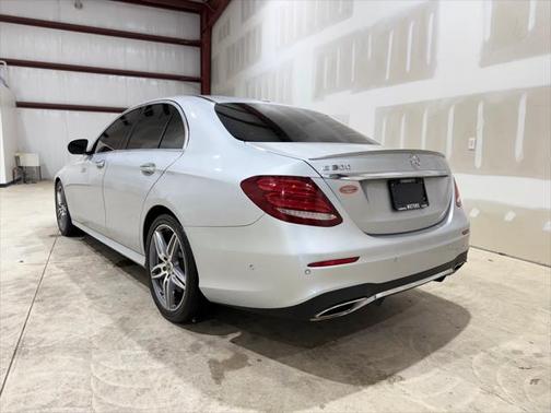 2019 Mercedes-Benz E-Class E 300