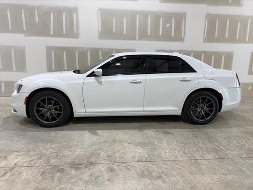 2017 Chrysler 300 S