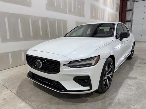 2025 Volvo S60 B5 Core