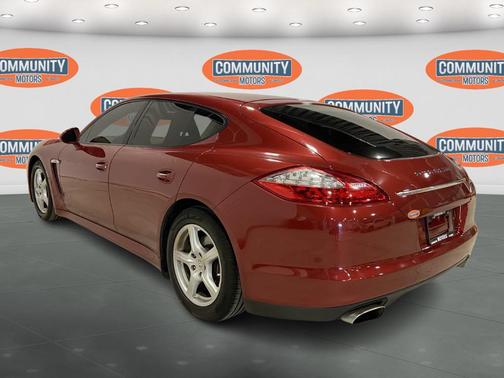 2011 Porsche Panamera 4