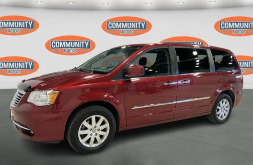 2016 Chrysler Town & Country Touring