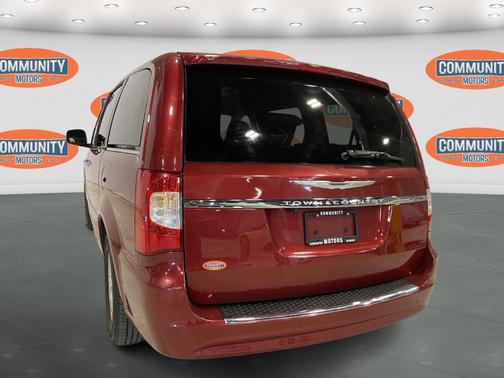 2016 Chrysler Town & Country Touring