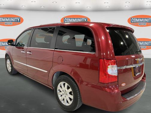 2016 Chrysler Town & Country Touring